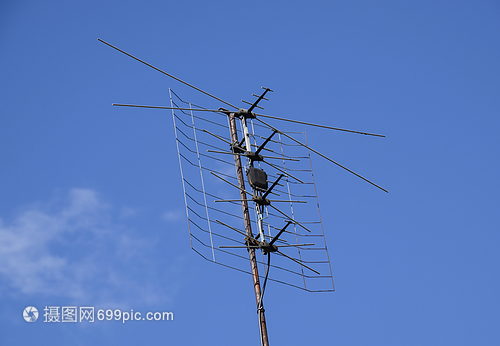 無線電視信號接收困境 天線無臺的挑戰與通訊設備的演進